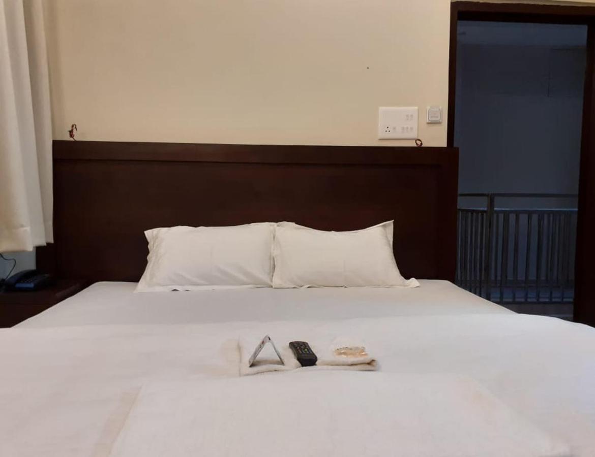 Hotel Artika Inn Benares Buitenkant foto